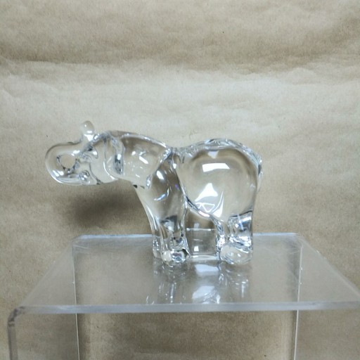 Vintage Villeroy Boch 5″ Crystal Clear Trunk Up Elephant Figurine Paperweight