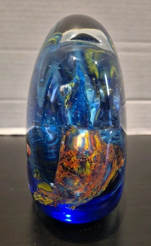 VTG Large “Off 5th”, Glass Art Fish Sea Aquarium Paperweight 4.2lbs 5.5″