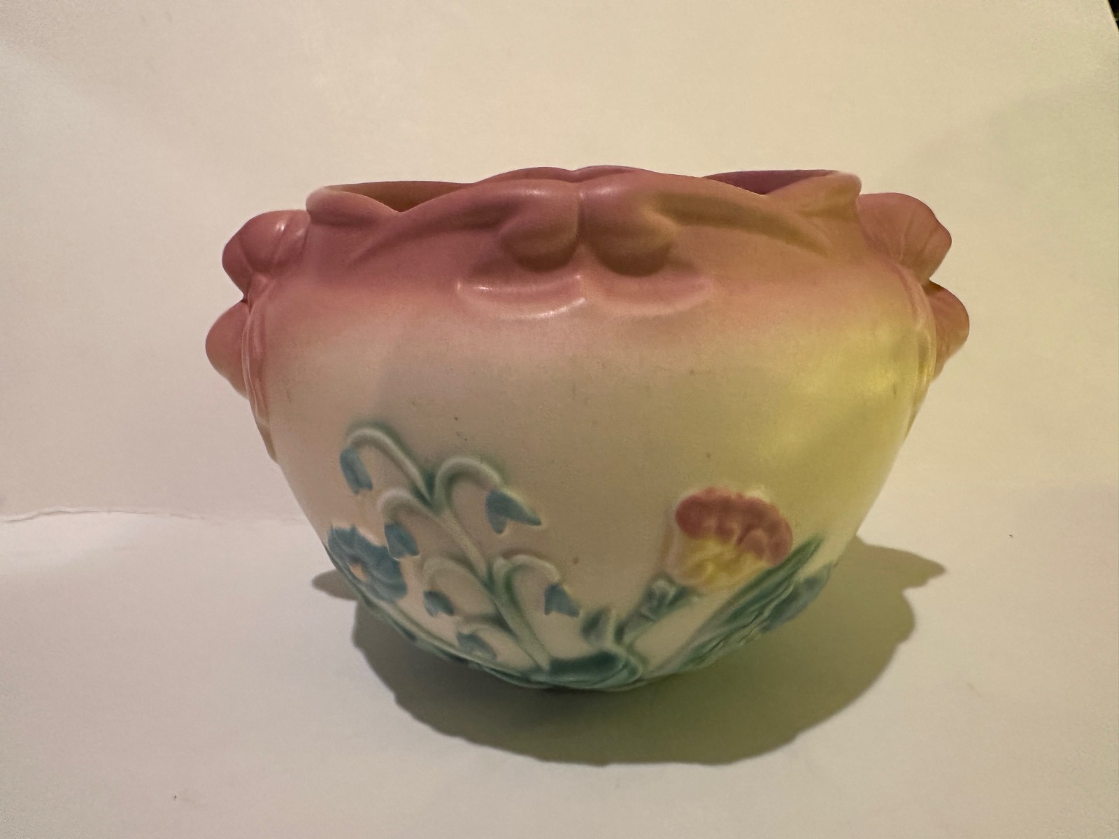 Beautiful HULL ART POTTERY Bowknot Jardiniere B-18-5 3/4″