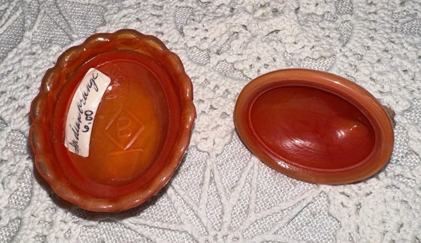 Boyd Art Glass Chick Salt HEN on NEST Mini HON #71 Indian Orange Slag Chicken