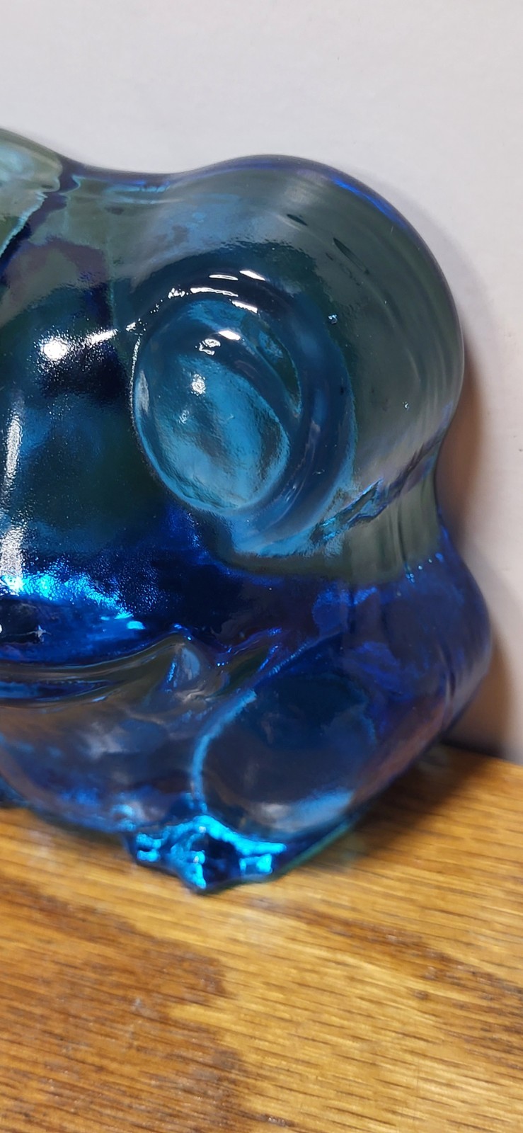 VINTAGE INDIANA/ SILVESTRI AQUA FROG GLASS PAPERWEIGHT.NO CHIPS