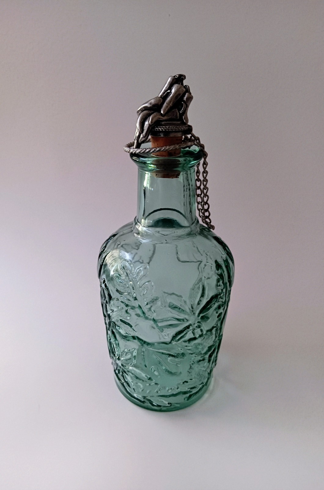 Vintage Libbey of Canada Green Glass Maple Leaf with Chili Pepper Cork Stopper9″