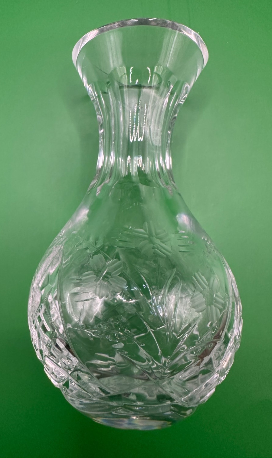 Crystal Bud Vase Etched Floral Design Bulb Shape Cut Diamond Pattern 4.5 Inches