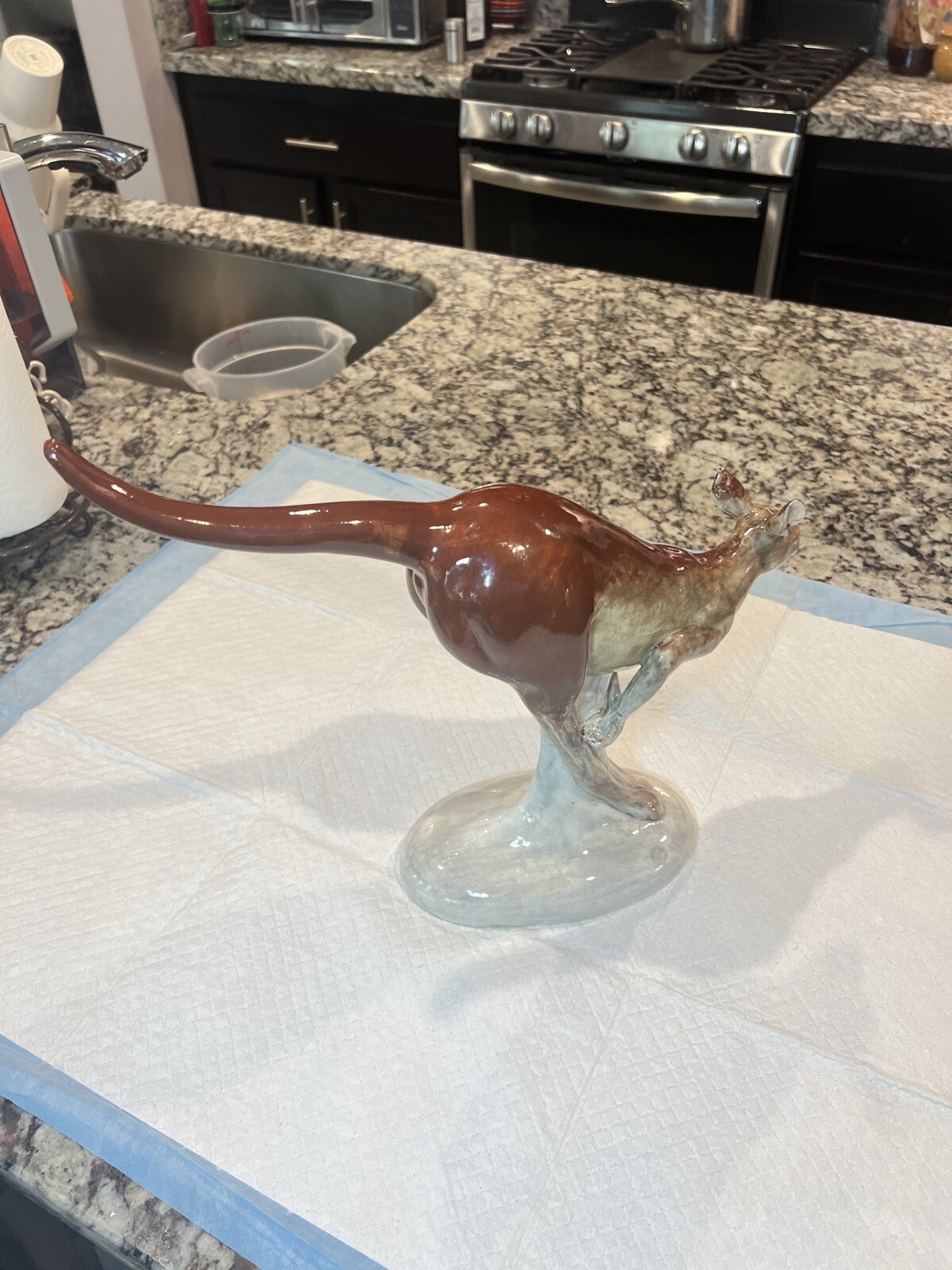 LARGE CERAMIC POTTERY KANGAROO, STUDIO, AUSTRSIGNED CYM, for BAZ LUHRMANN “Rare”