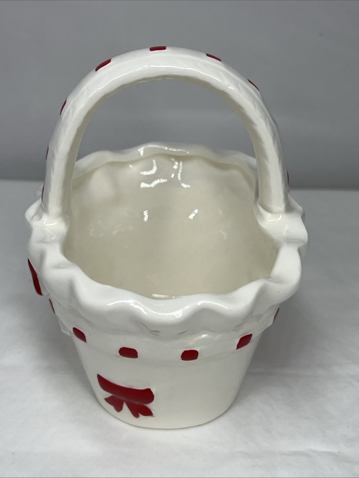 Lefton Christmas Holiday Handled Basket White Holly Berry, Red Bow Vintage 1983