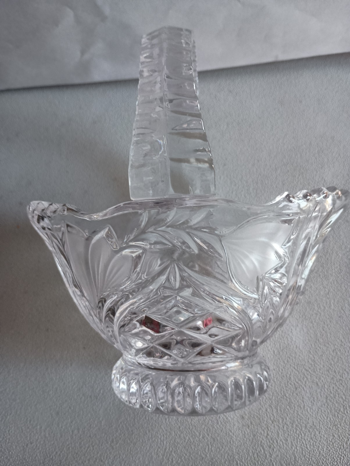 Beautiful Etched Flower Pattern Clear Glass Basket, 7″