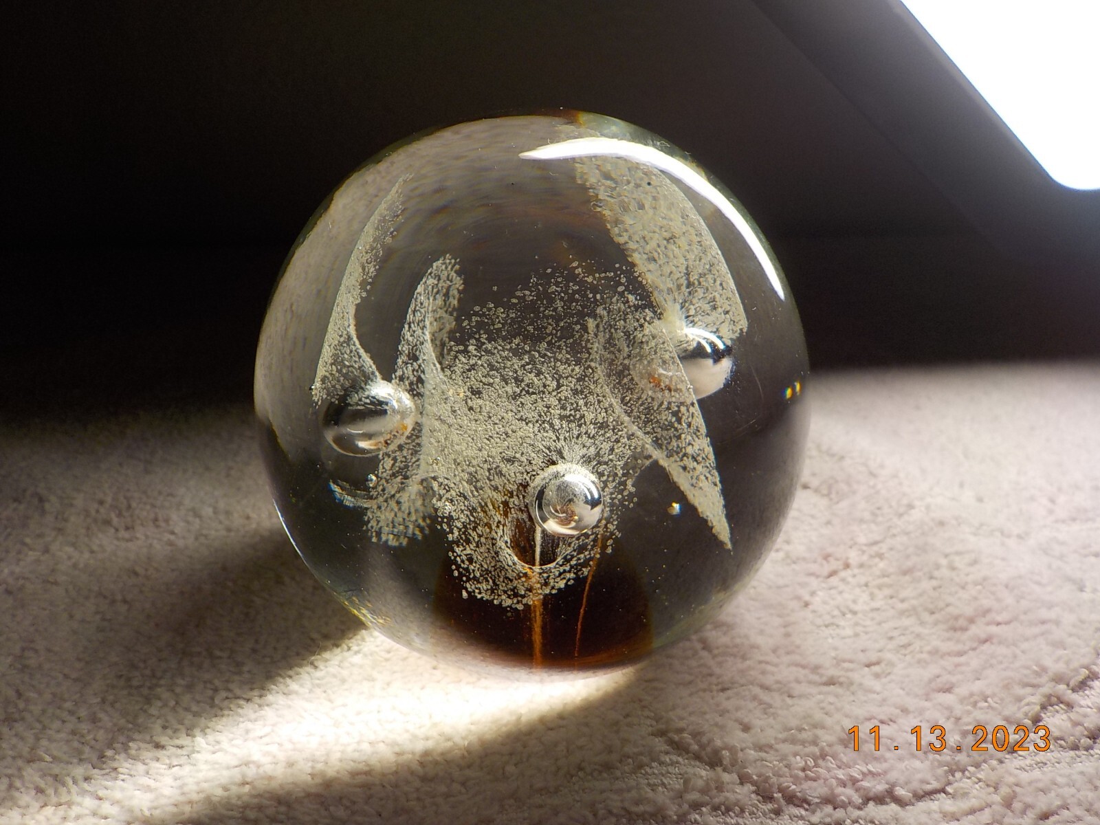 GORGEOUS 3 CALLA LILY ART GLASS PAPERWEIGHT PETALS MADE W/TINY BUBBLES 2 7/8″ T