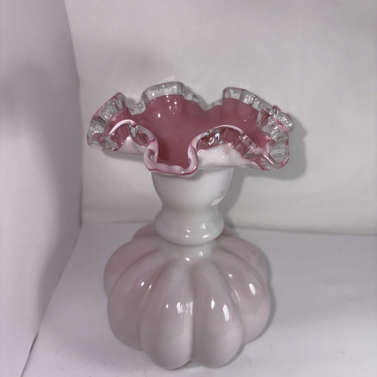 6″ FENTON Peach Crest Flower Vase