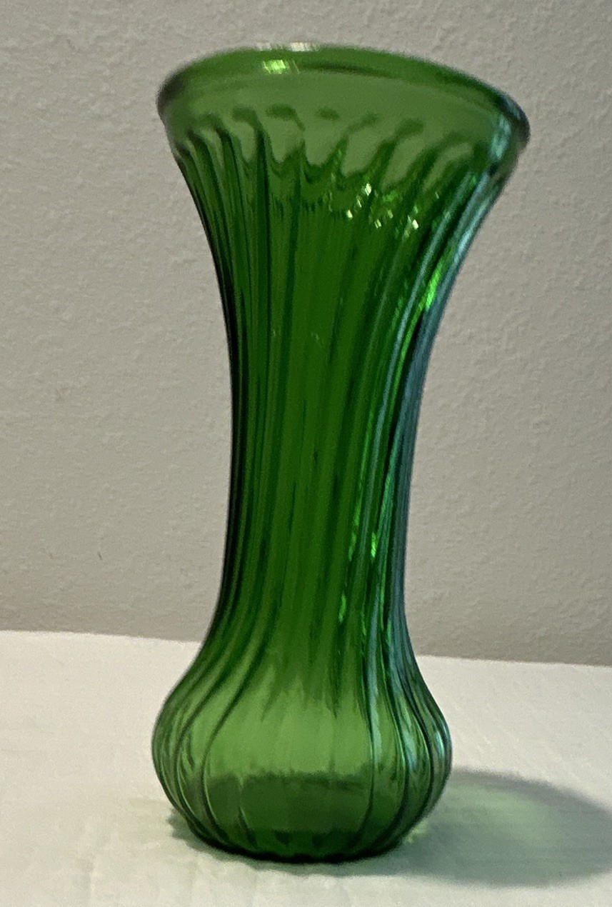 Hoosier Glass Green Pressed Glass Ribbed Abstract Decorative Vase MPN 51