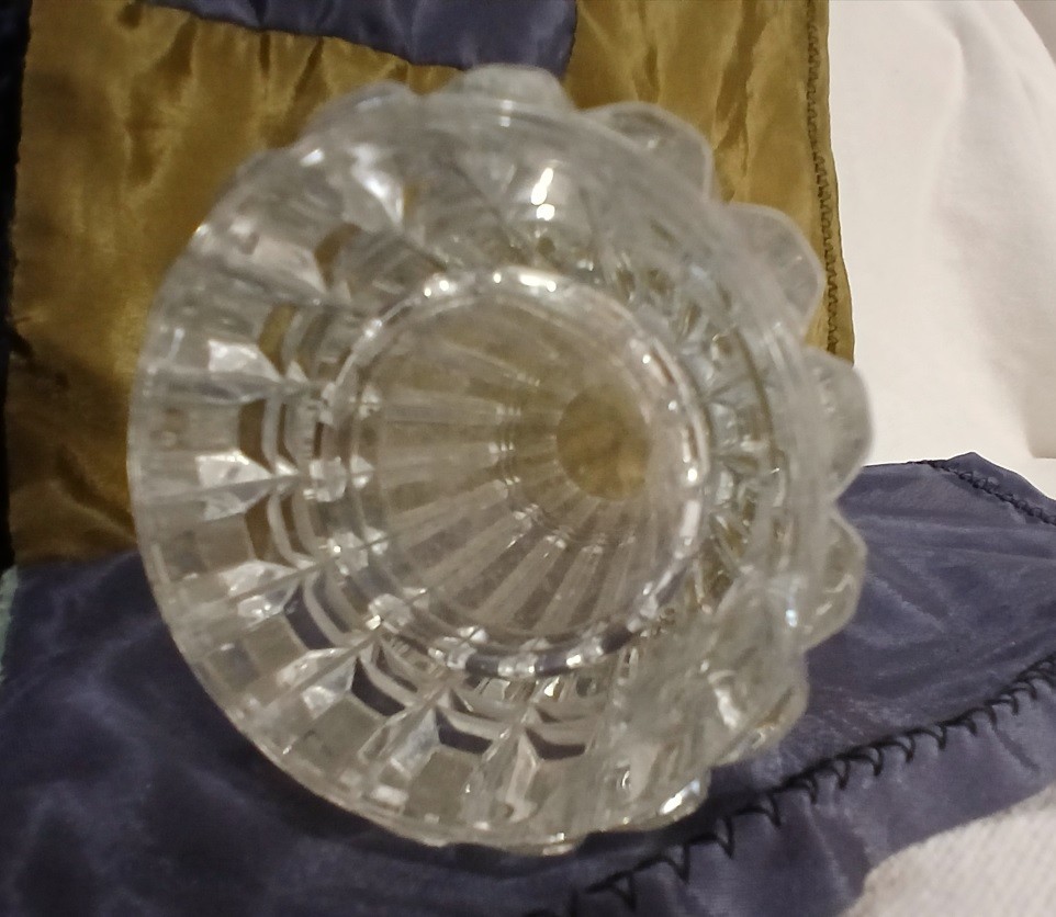 Cristal D’Arques-Durand Montparnasse 6.75” Heavy 24% Lead Crystal Vase