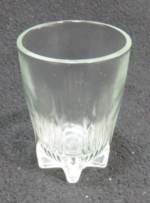 Vintage 1940s Child’s Glass Tumbler 2-1/4-inch tall Clear Glass