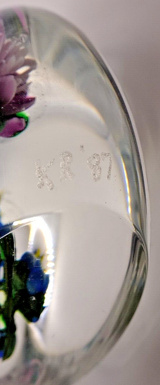 Signed 1987 Ken Rosenfeld Floral Bouquet Art Glass Upright Paperweight 5 Flower