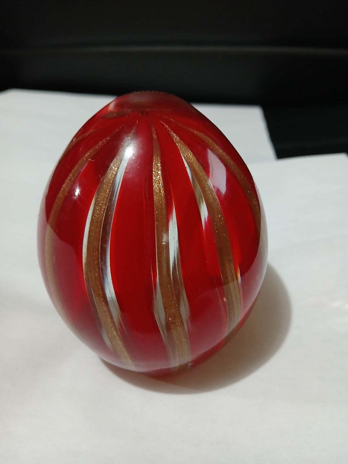 Red & Gold Paperweight 3.5″ Tall Unsigned