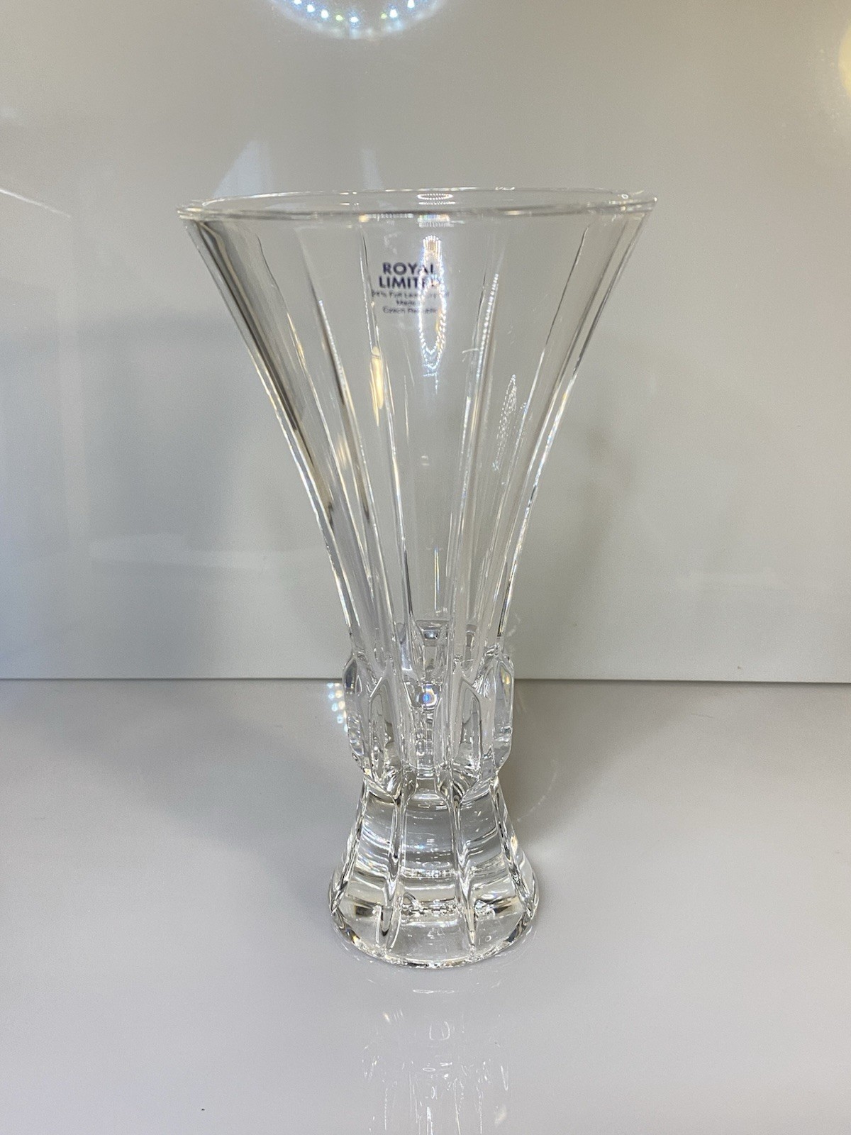 Royal Limited 24% Full Lead Crystal Made In The Czech Republic 8.5″ Bud Vase
