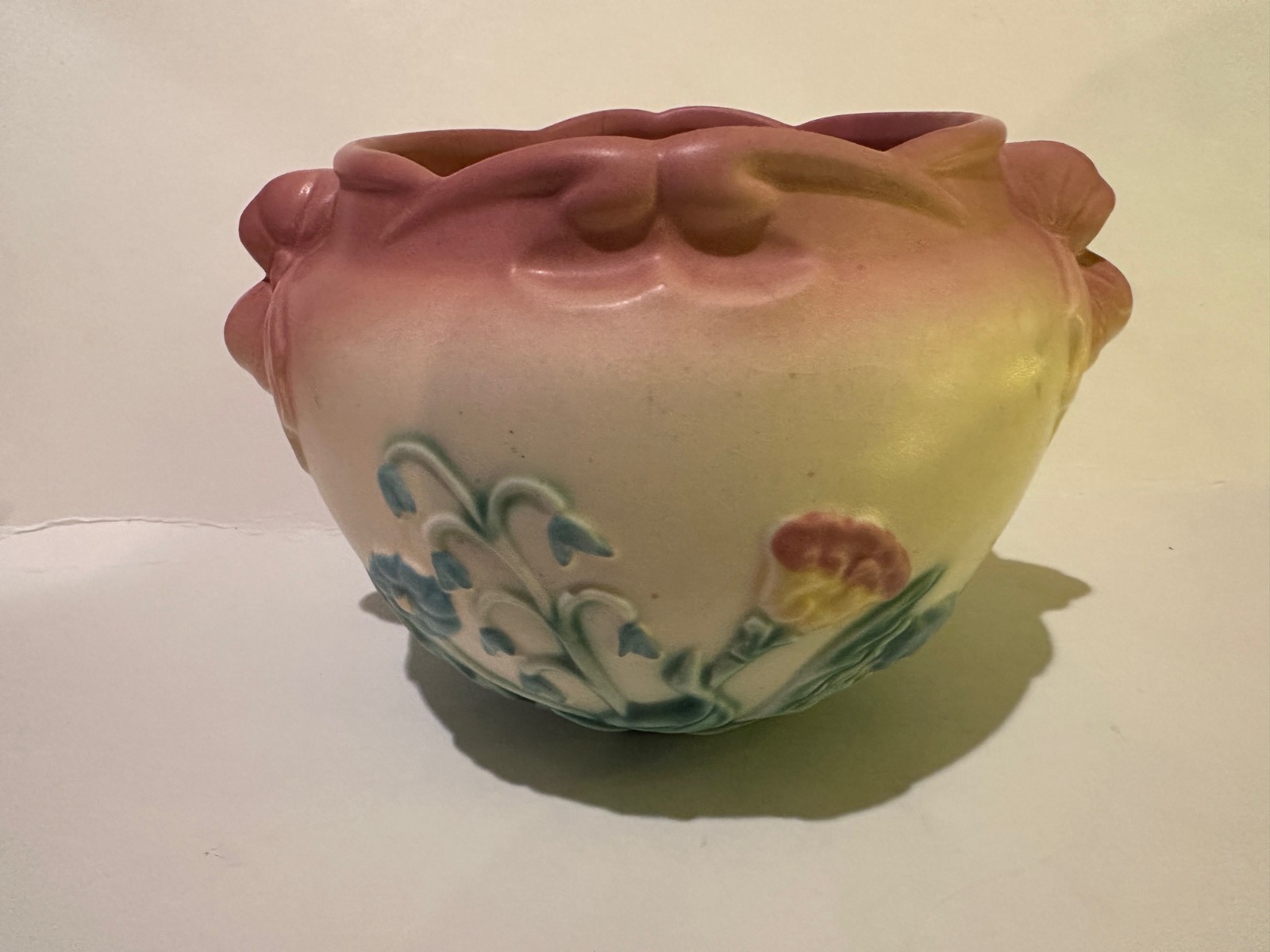 Beautiful HULL ART POTTERY Bowknot Jardiniere B-18-5 3/4″