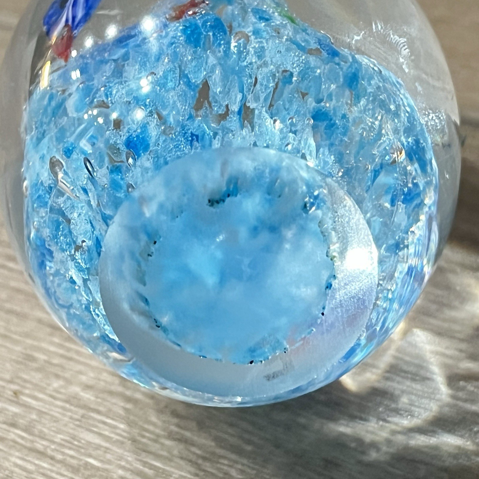 Aquarium Blue Fish Art Glass Paperweight Egg Shape 4″ Tall 1″ Dia Heavy 13oz
