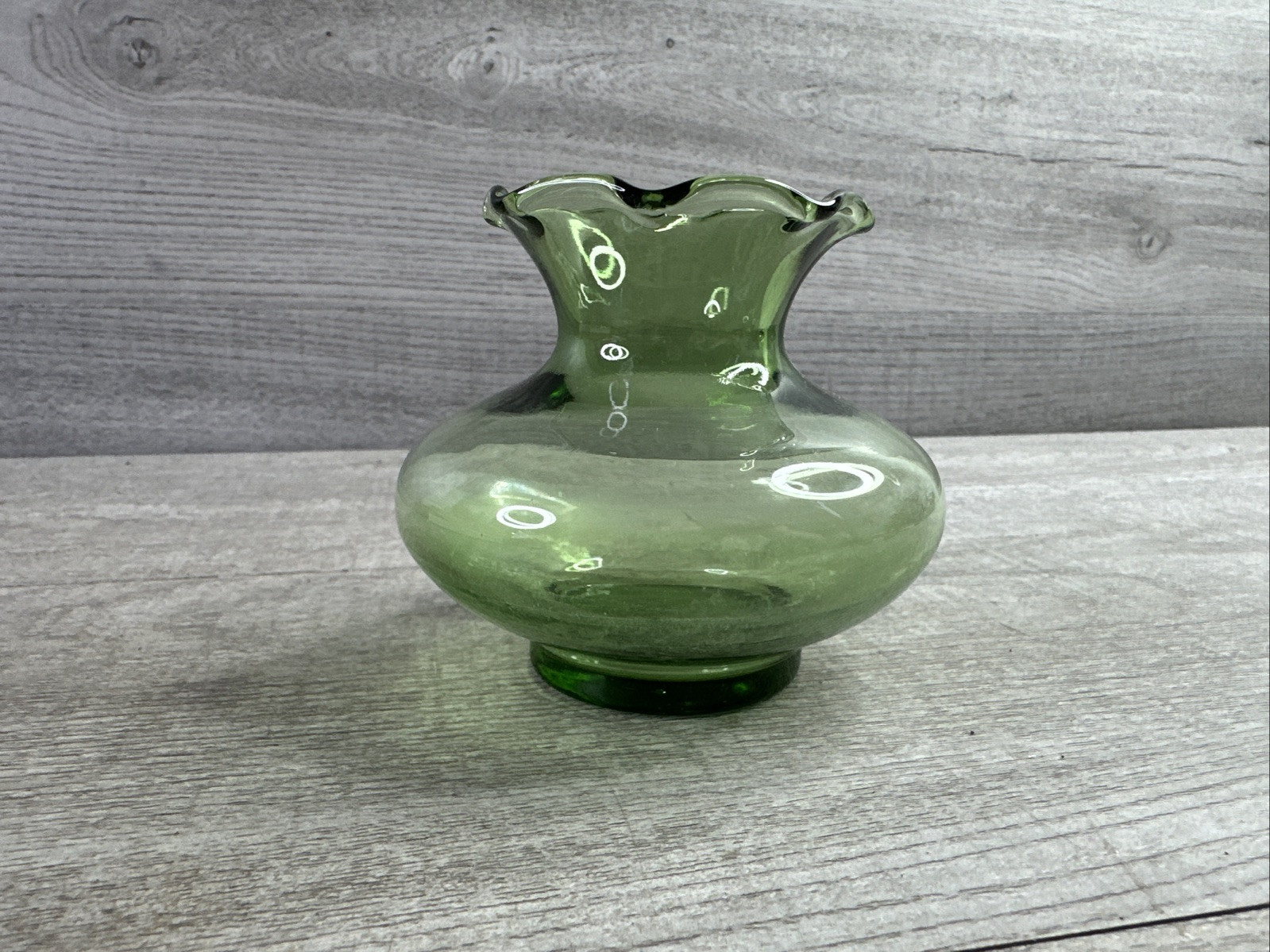 Vintage Forest Green Anchor Clear Glass Bud Vase Crimped Rim Pretty 3.25″ T