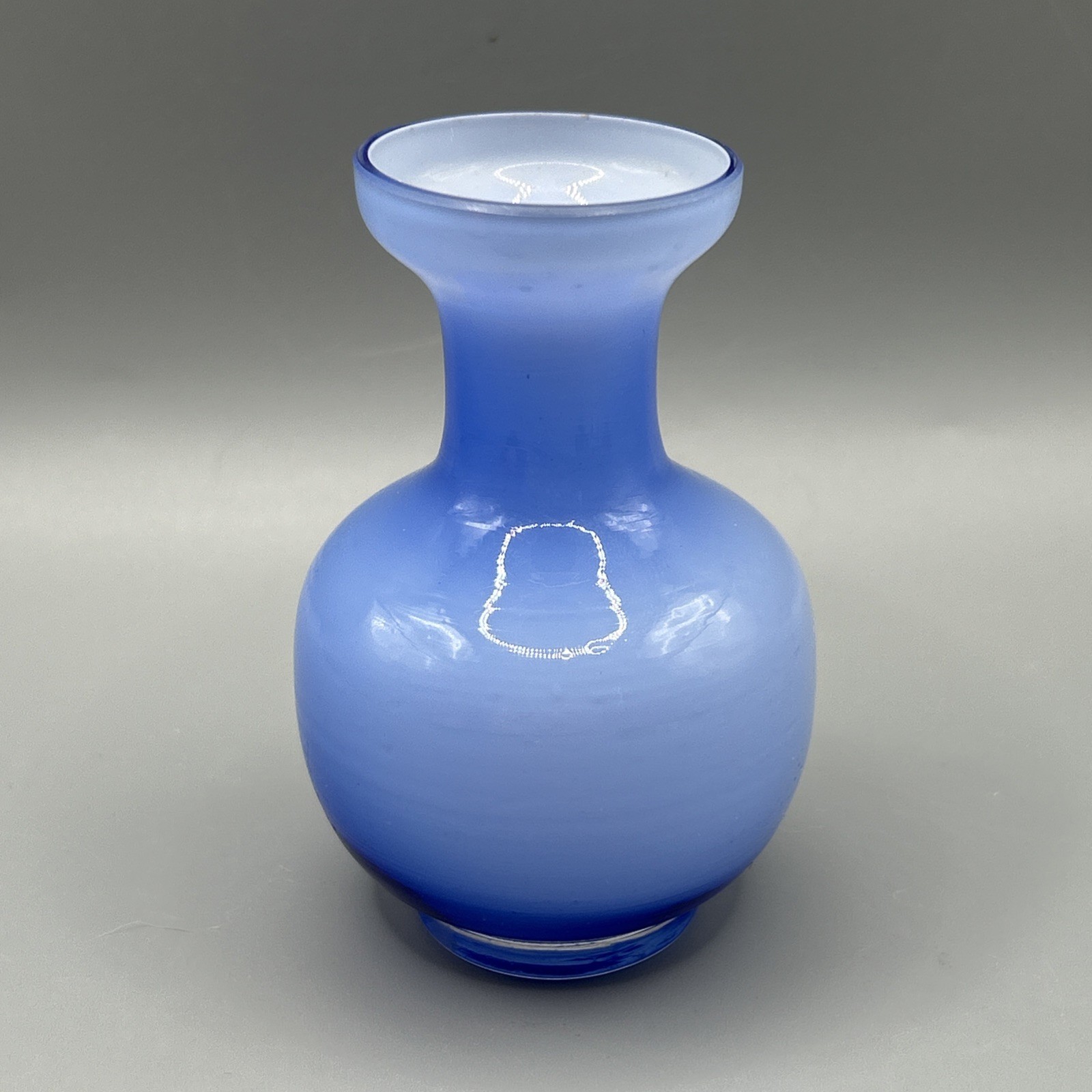 Murano-Style Cased Blown Glass Bud Vase Blue Over Cobalt 3.5” Tall x 2.25”D