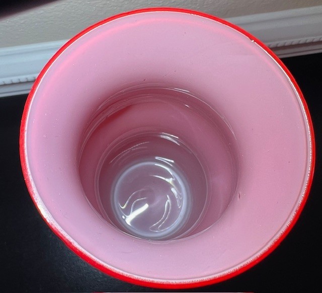 MODERN 1970-80s Vase Red Wavy Glass 7.5″ Vintage Vase Never been used