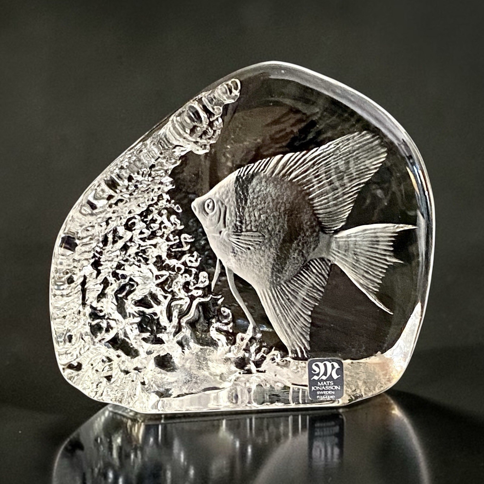 Mats Jonasson Angel Fish Paperweight Maderas Sweden Crystal Art Glass Signed