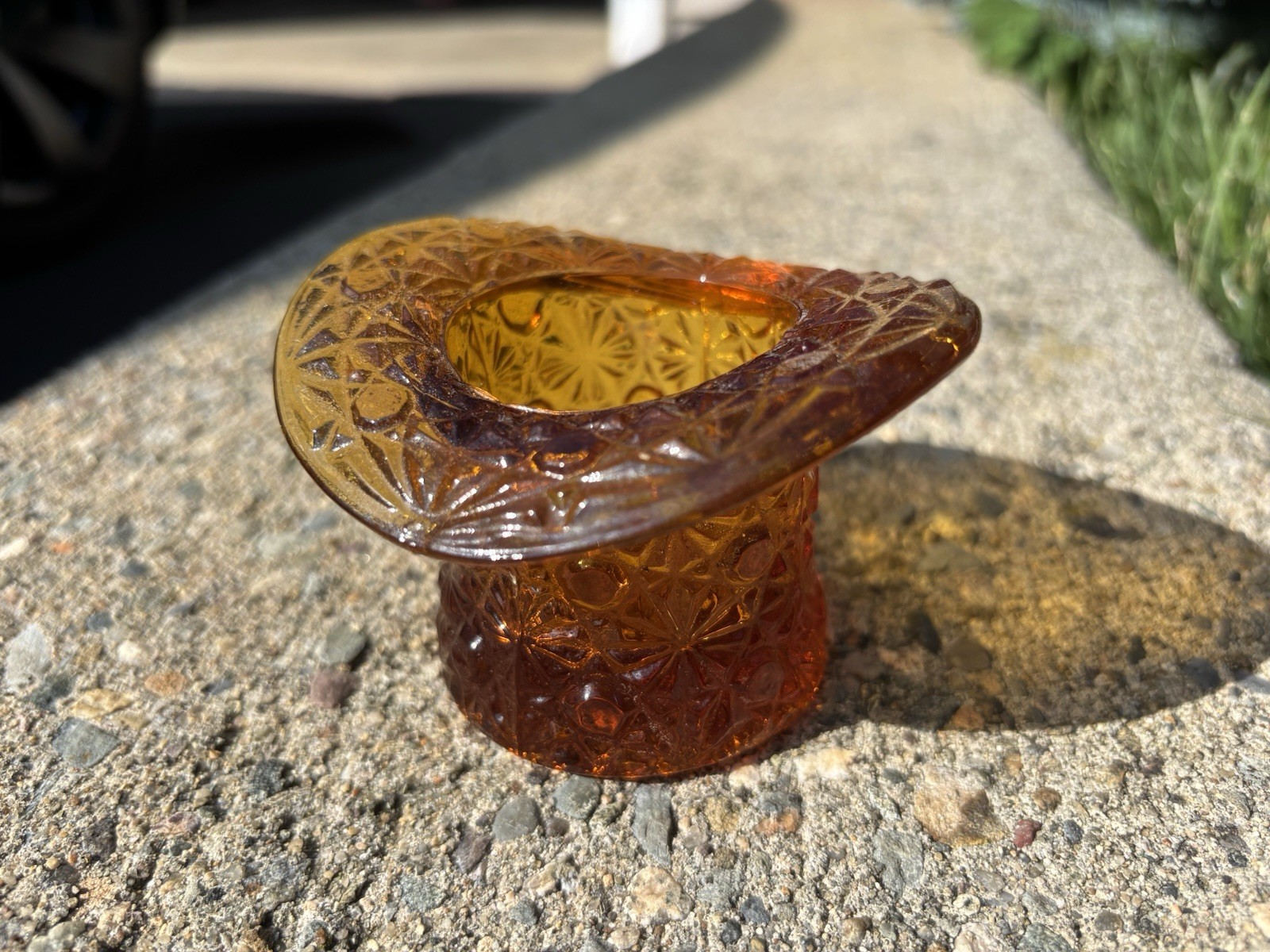 Daisy Button Glass Top Hat 1960s Toothpick Holder Trinket Amber