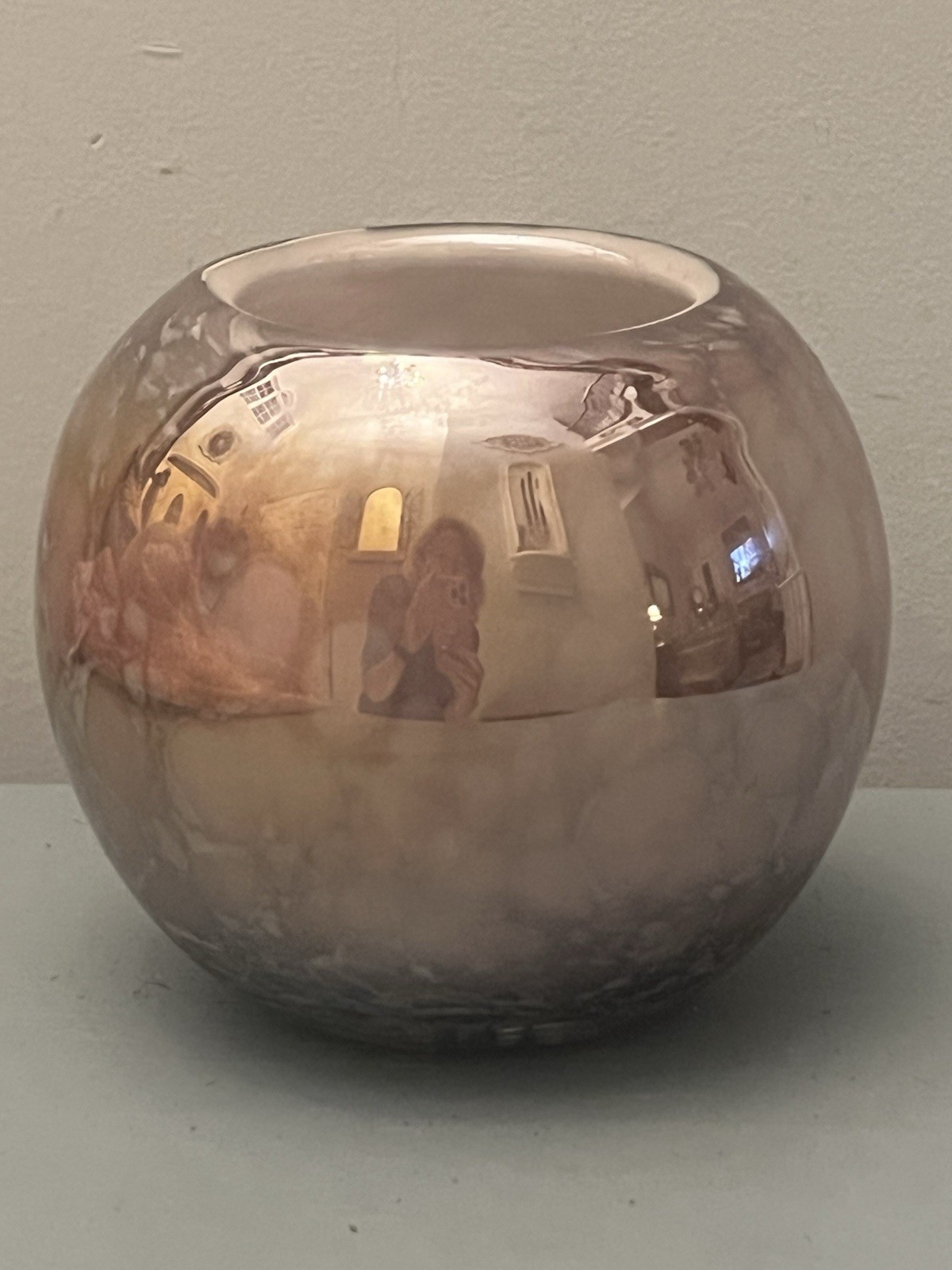 Glass Sphere Round Vase, Hand Blown Iridescent Bowl Shape 6” – Y3