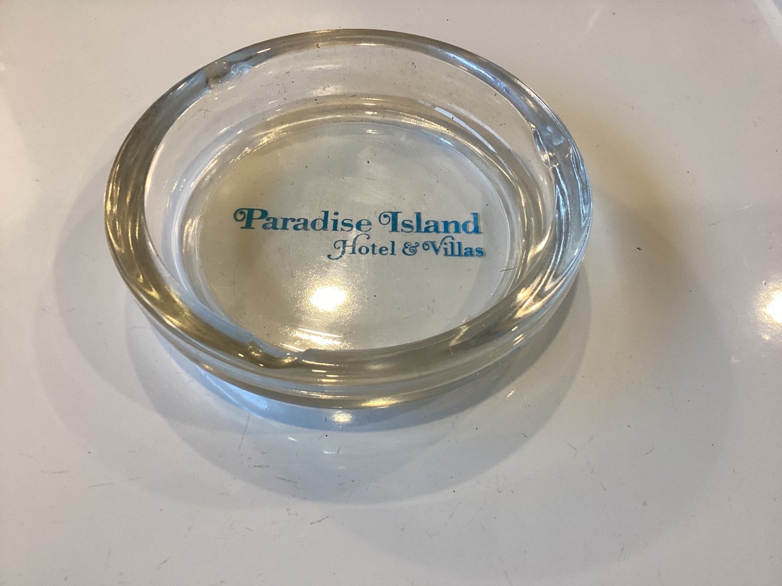 Vintage 3.75” Tobacco Cigarette Ashtray Paradise Island & Villas Bahamas Clear