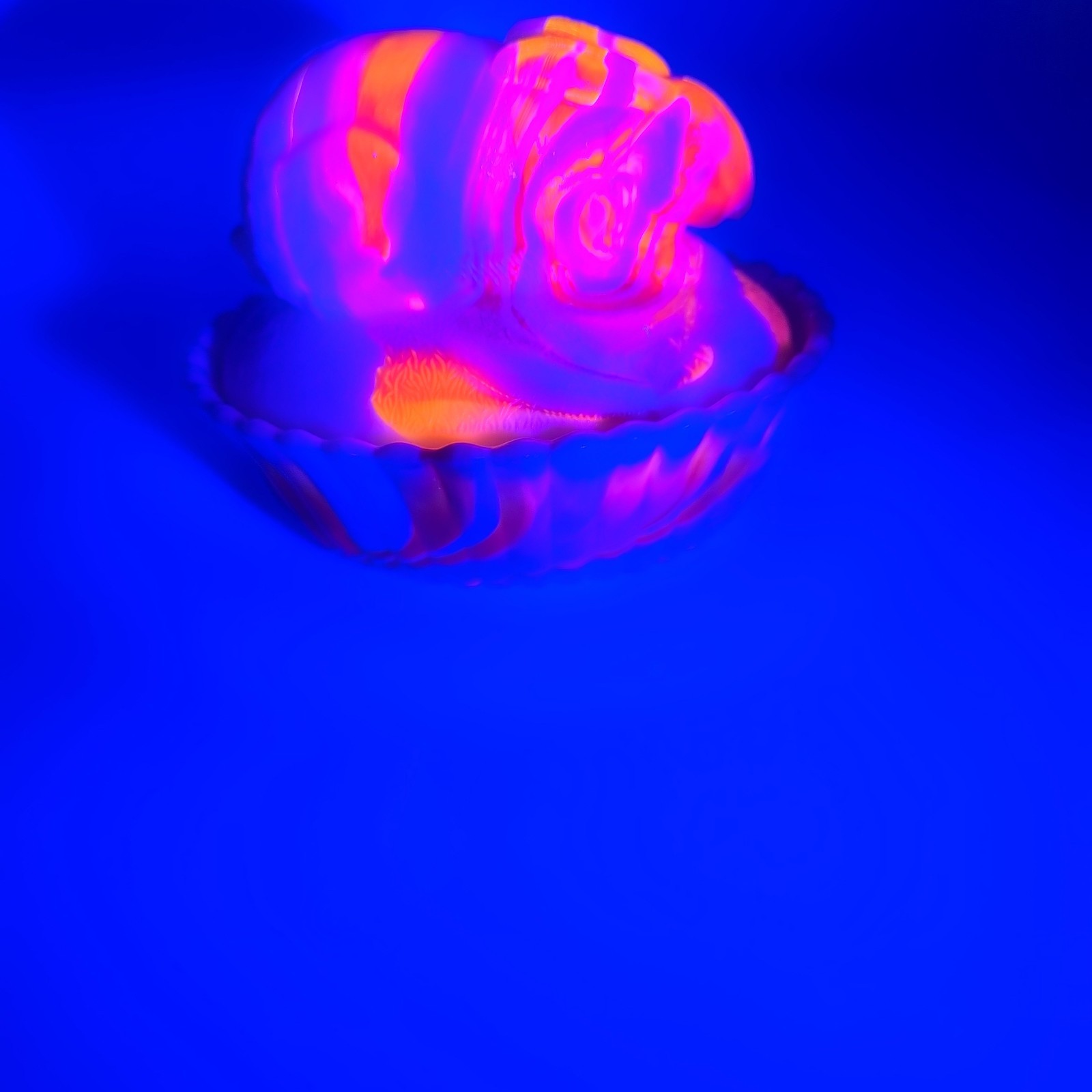 Westmoreland Rabbit Bunny Nest Orange Slag Milk Glass Cadmium Glow Rare Vtg Nest