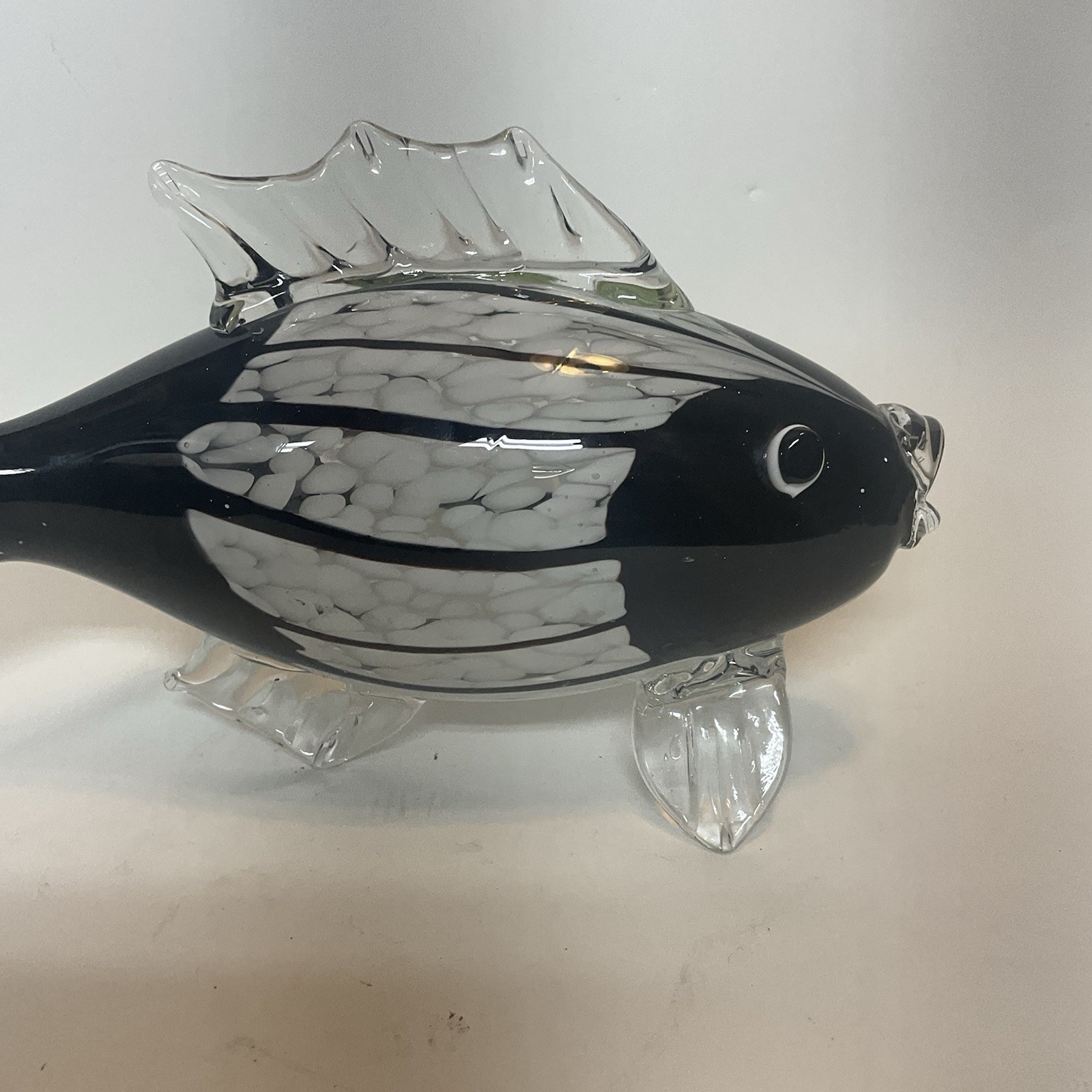 VTG Art Glass Fish Hand Blown Murano Style Figurine Aquarium BLACK WHITE CLEAR