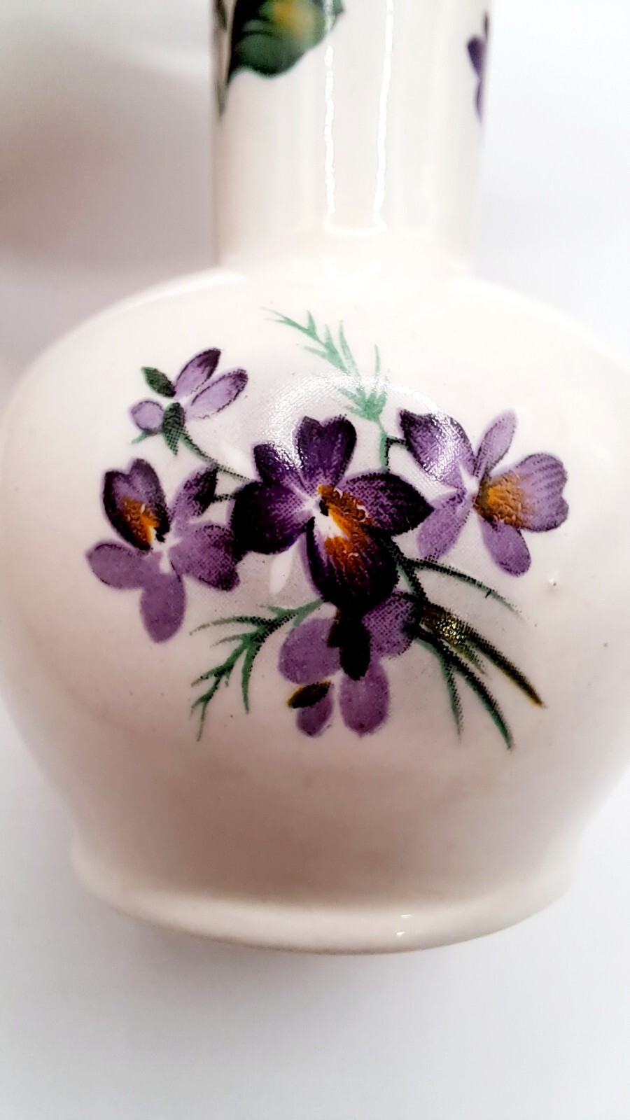 Vintage Bud Vase Violet Floral 5.25″x2.25 Lord Nelson England 3710