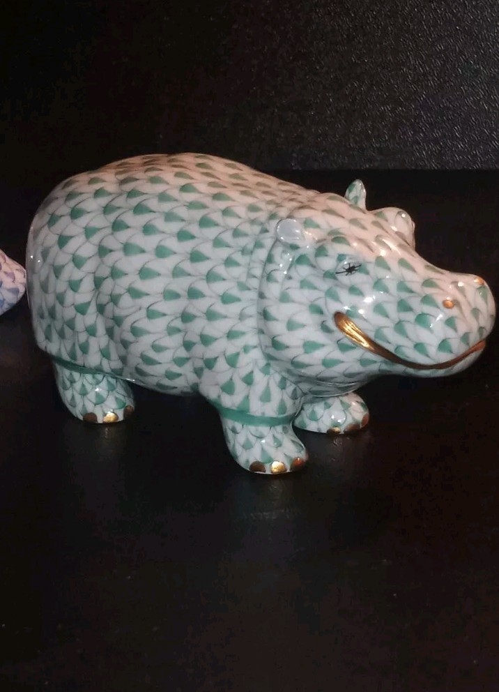 🇭🇺 Hungary Herend Hippo hand painted W/Signature Fishnet 24K Gold Trim- AMH