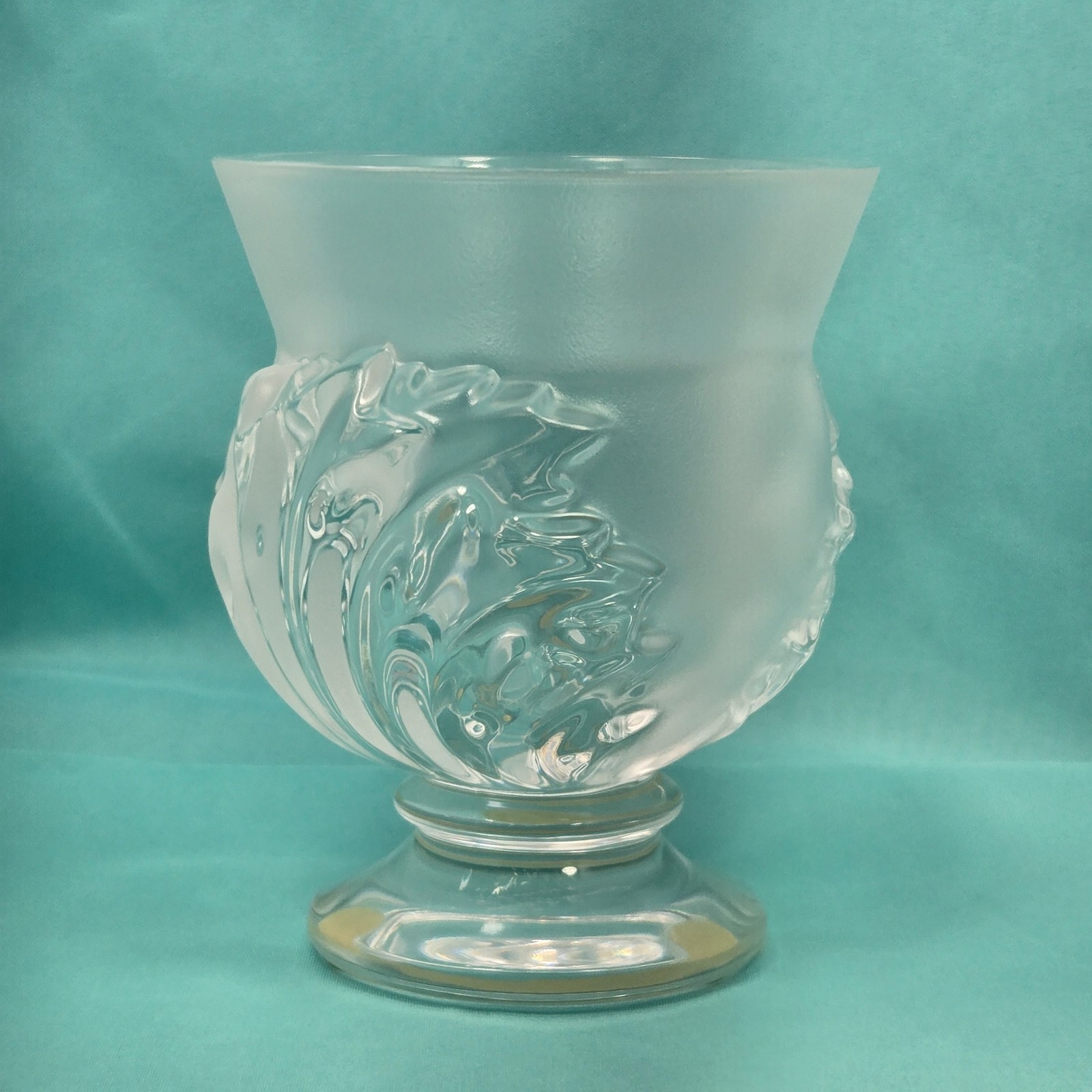 Lalique St. Cloud Acanthus Leaf Pedestal Vase – Signed