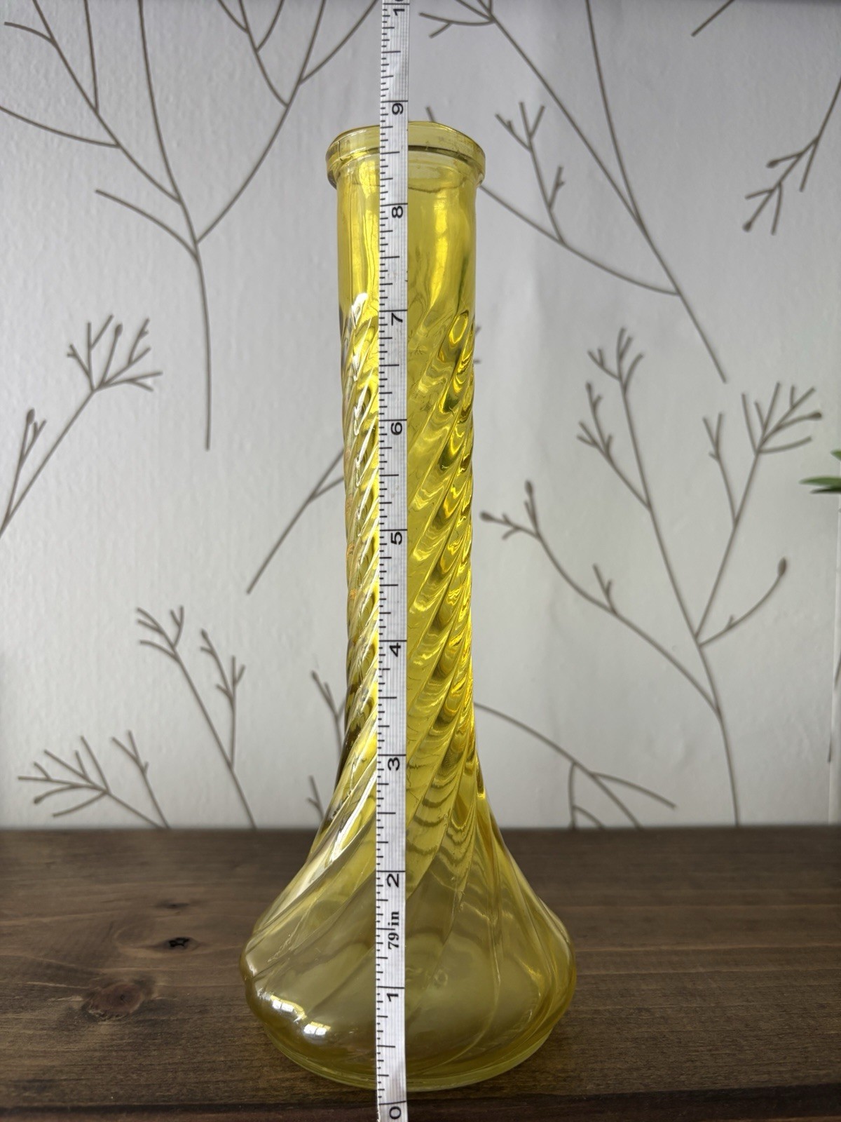 Retro Art Glass Buttercup Yellow Vintage Slim Bud Flower Vase Twisted Spiral MCM