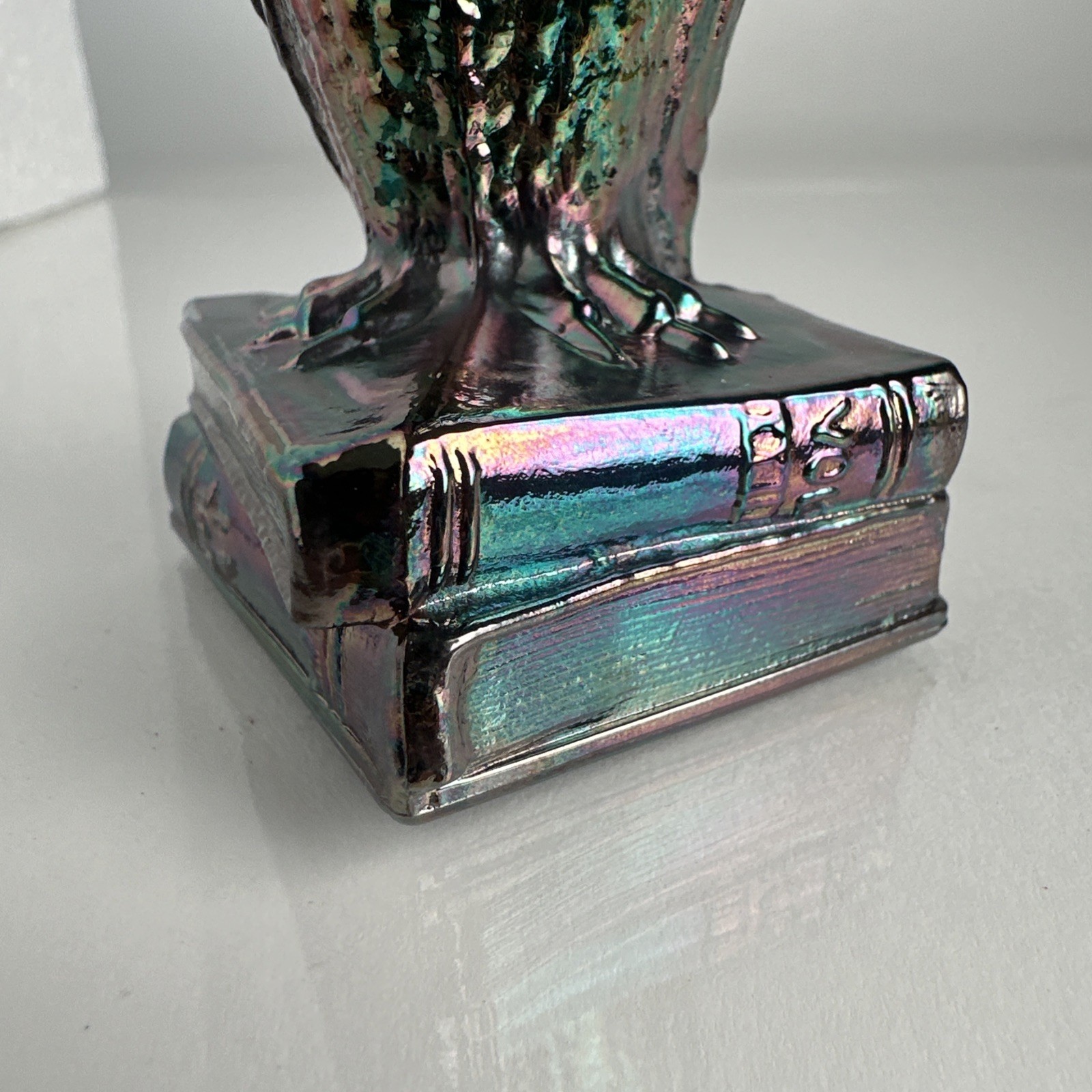 VINTAGE DEGENHART GLASS OWL DARK COBALT CARNIVAL RAINBOW FIGURINE RARE COLOR