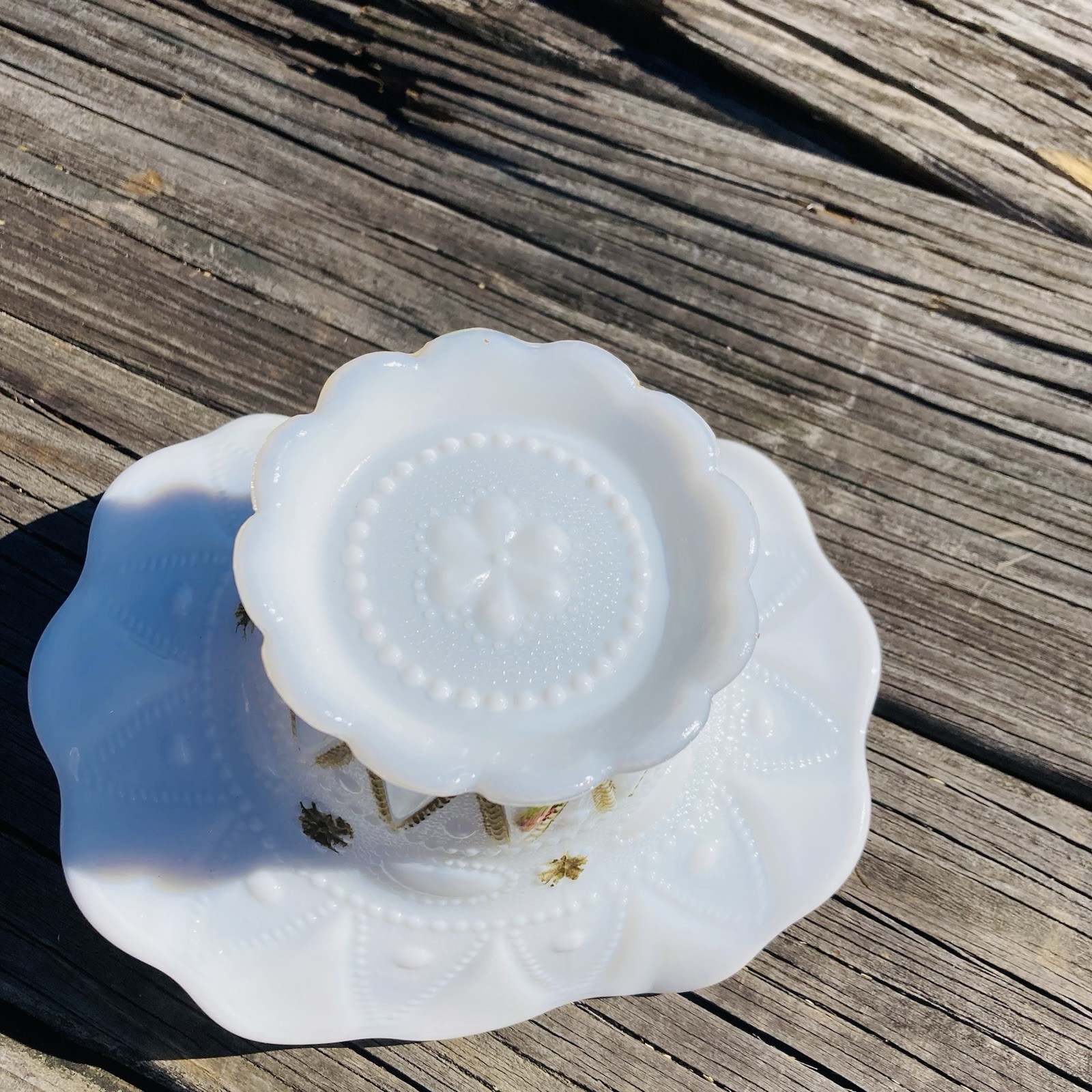 Vintage Kemple Lace & Dewdrop Pattern Milk Glass Ruffled Edge Hat Vase Painted