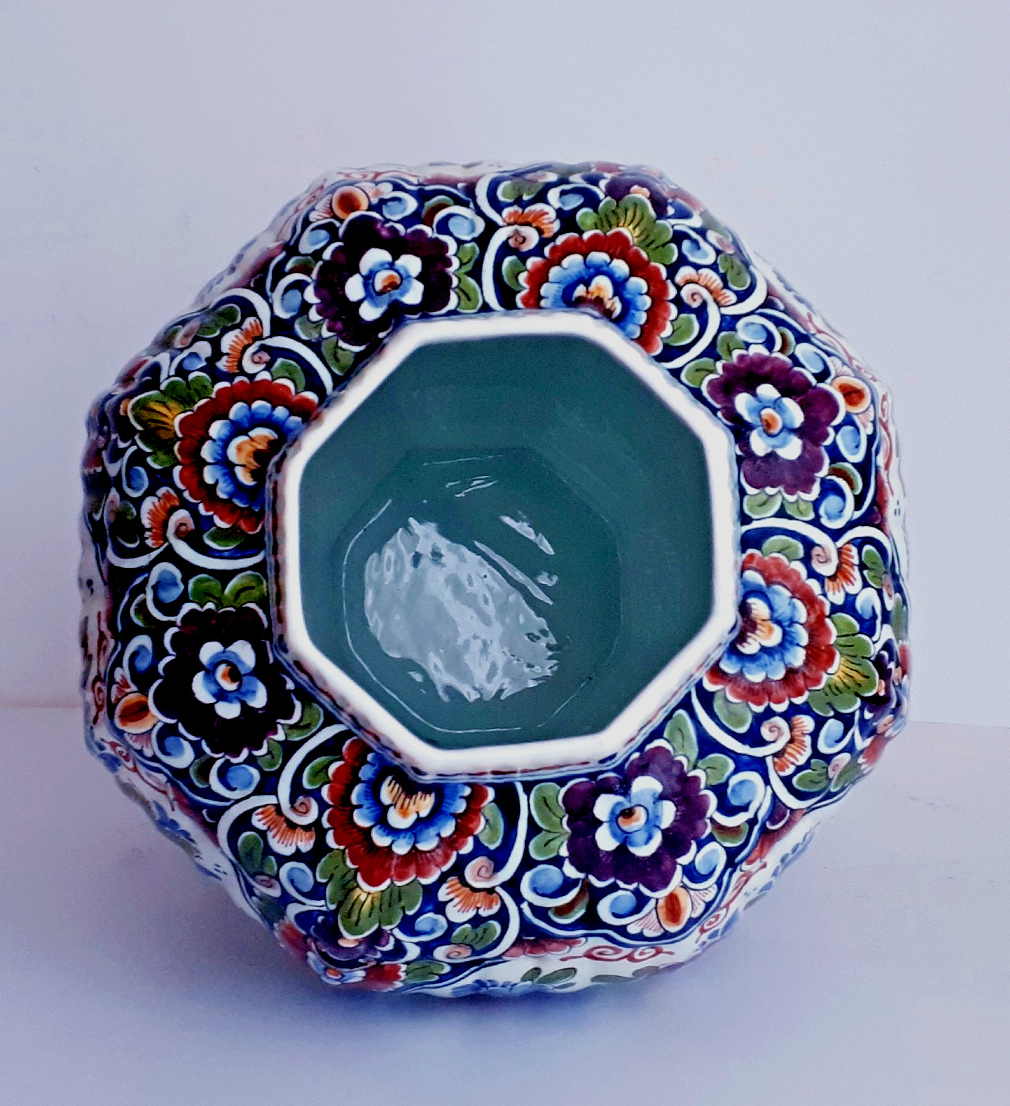 DELFT HUGE GINGER JAR MULTI COLOR LIDDED VASE 20.5 INCHES HAND PAINTED EXCELLENT