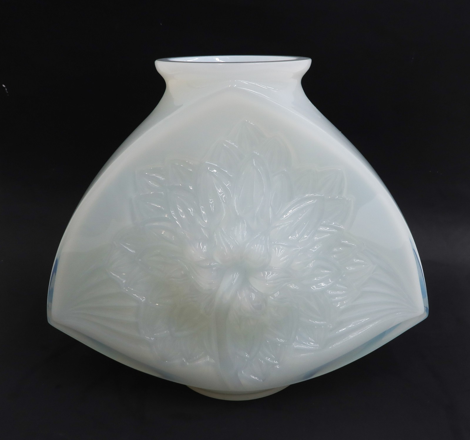 Lalique France Opalescent Art Glass Dahlia Flower Vase 2005