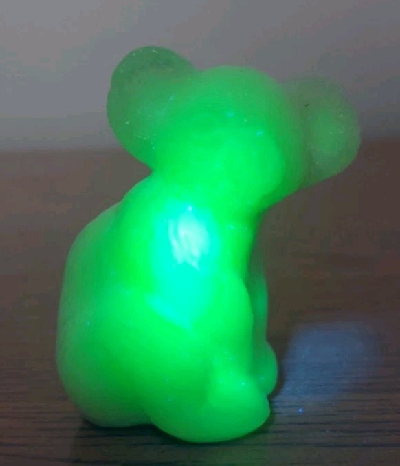 Vtg Boyd’s Crystal Art Glass Milk White HAZEL the KOALA Bear Marked EC UV Glow