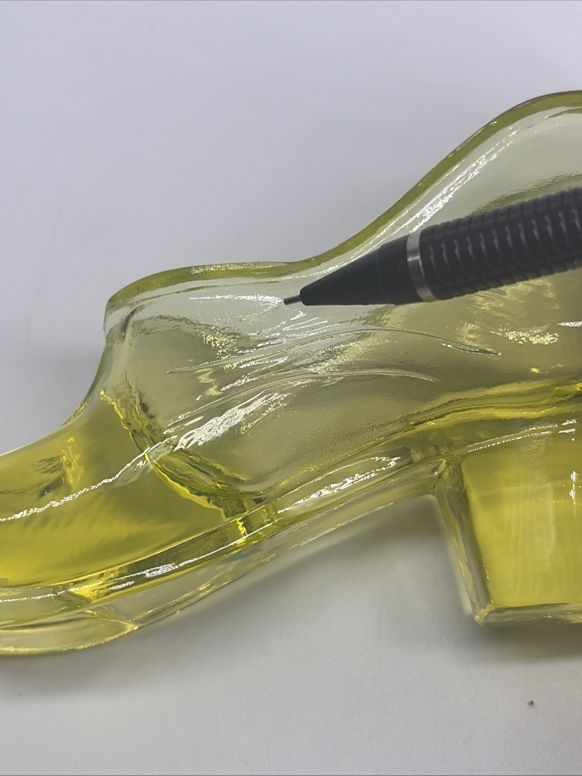 Mosser Canary Vaseline Uranium Glass High Heel Shoe Figurine 5″ Bright UV Glow