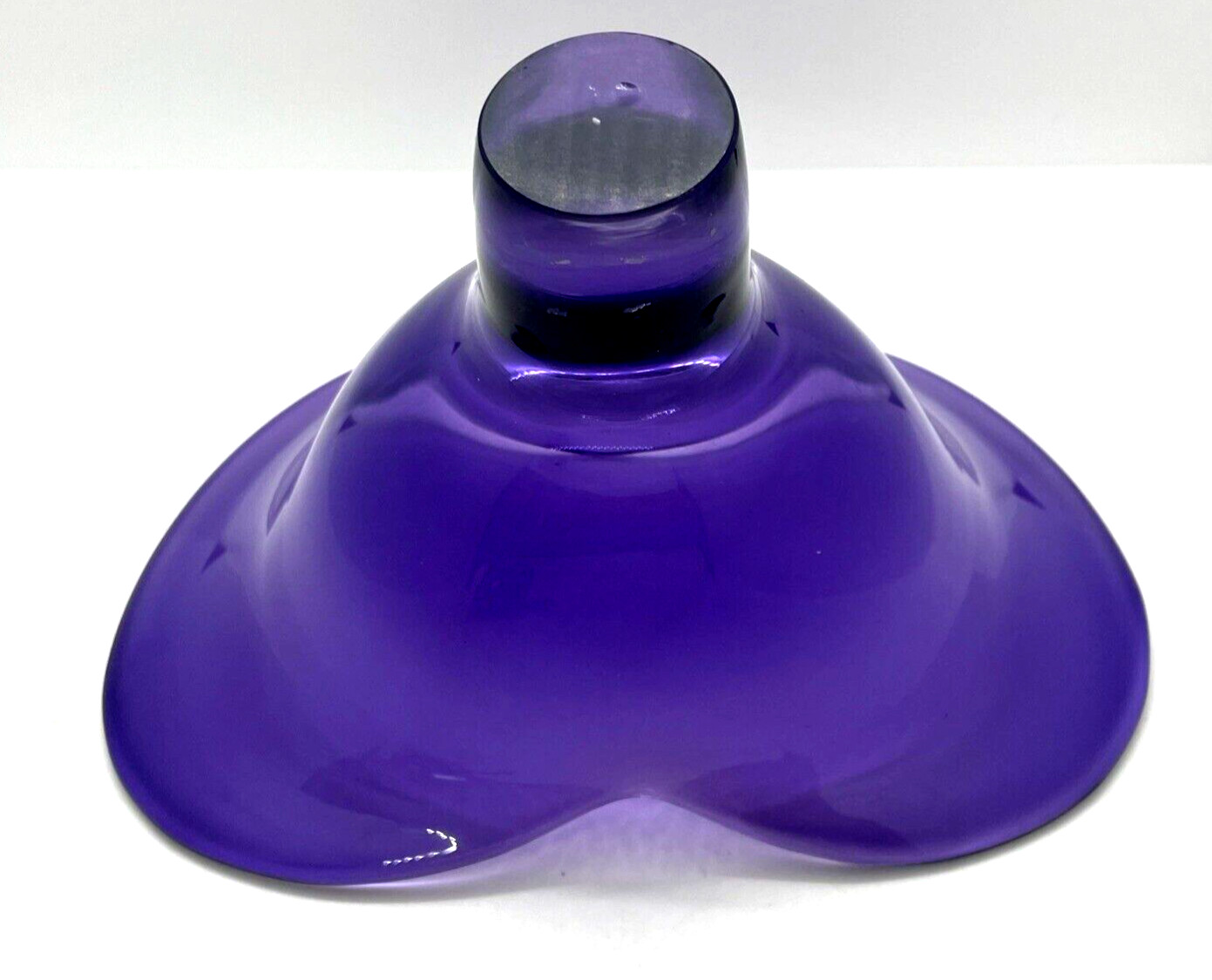 Purple Heart Art Glass Centerpiece Bowl Museum of Glass Signed 2004 Valentine