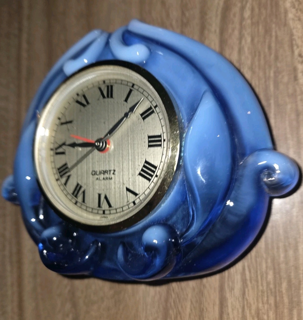 Fenton Glass Blue moonglow ClockAlarm Clock 4.5″X5.5″ In Working Order. Ta4