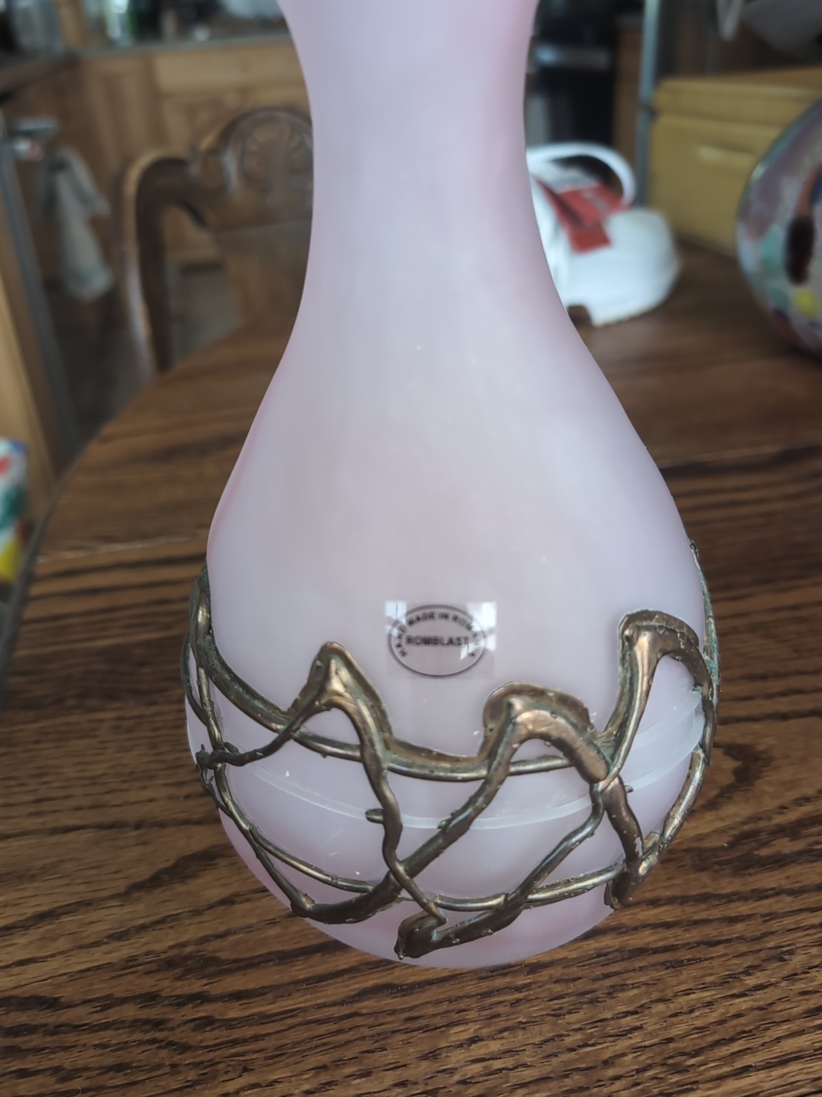 Romblast Blown Glass Pink Swirl Copper Handled Vase 9.5″ Hand Made in Romania