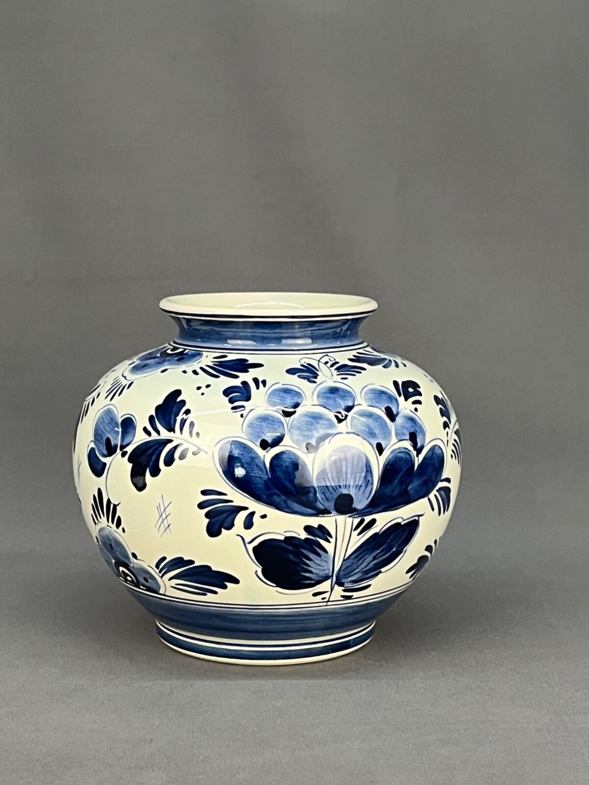Vintage De Delftse Pauw DP DELFT BLUE Floral 6 1/2″ Vase