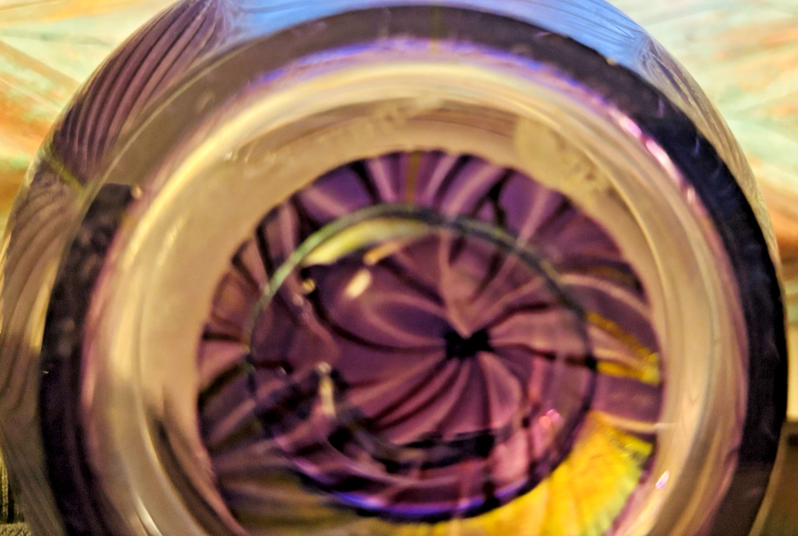 ZELLIQUE STUDIO by J.M (JOSEPH MOREL) ART GLASS VASE PULLED FEATHER in 1986