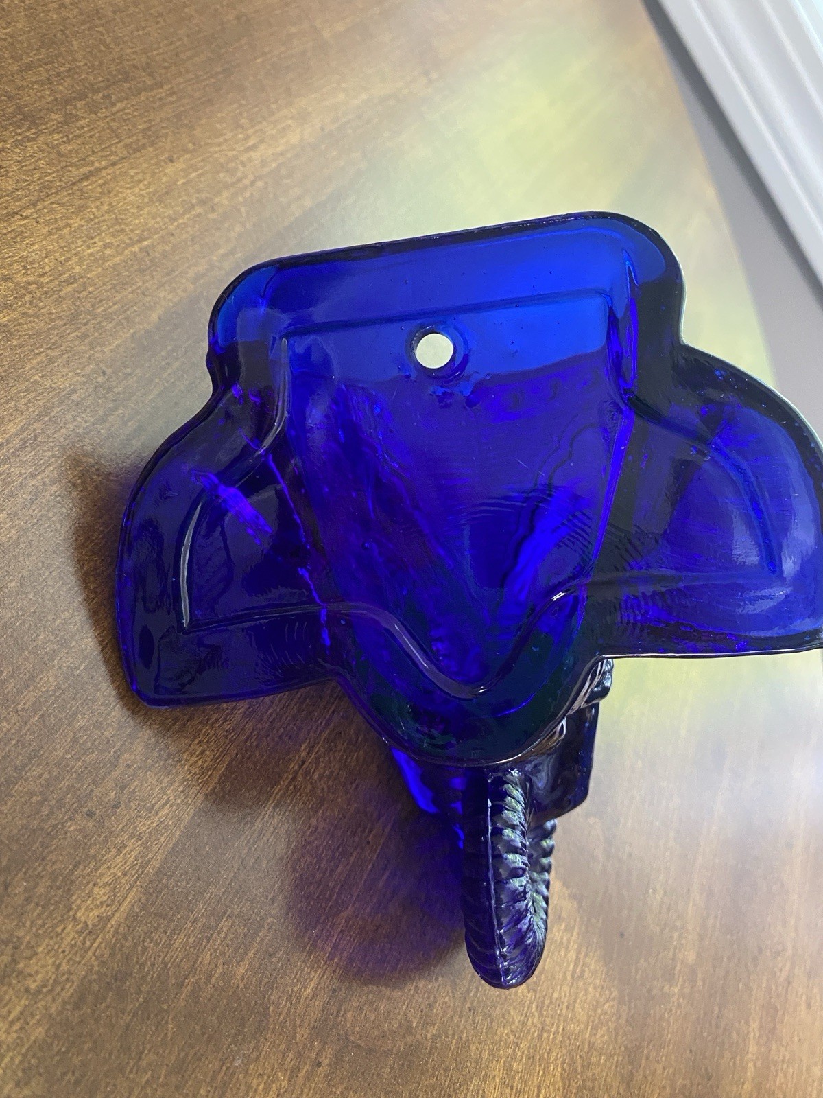 NEW 5″ Cobalt Blue Glass Elephant Head Wall Pocket Dark Blue Vase Match Holder
