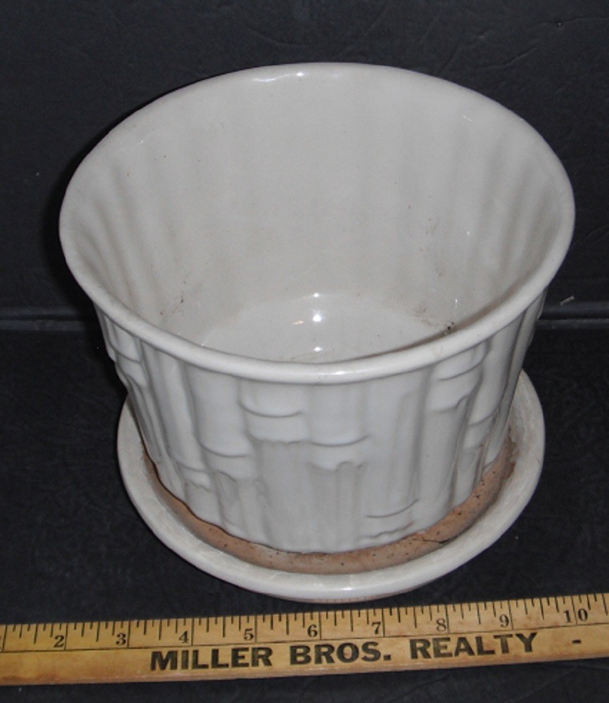 Vintage McCoy No. 375 7-3/4″ x 6″ tall White Bamboo Planter w/ Saucer
