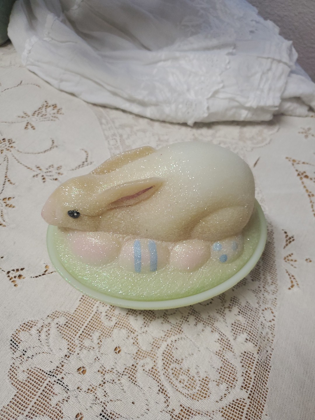 Fenton Bunny Rabbit on Nest Candy Dish Glitter All Over 4683 H3