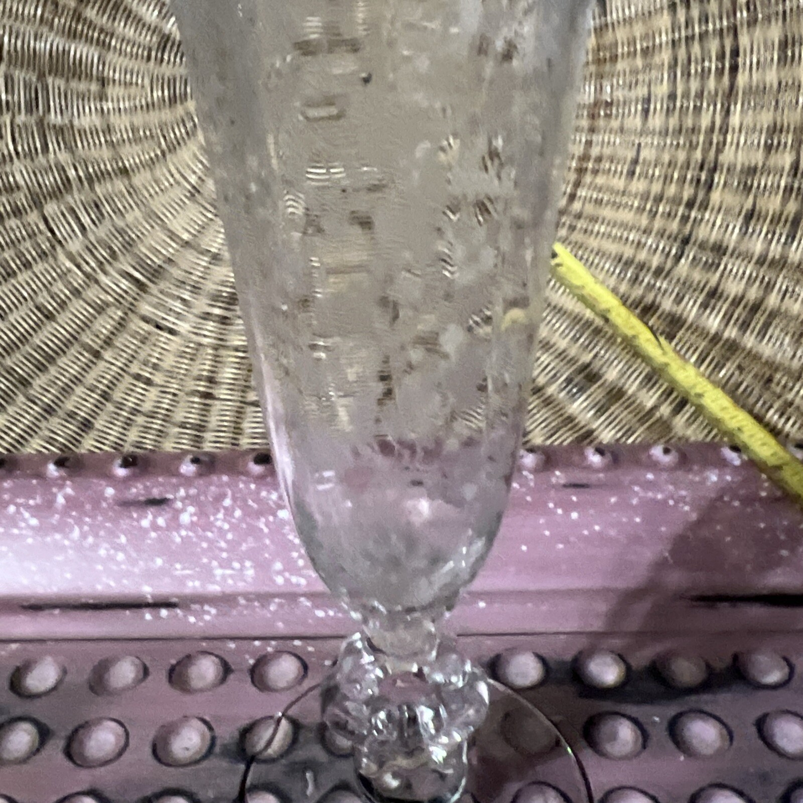 CAMBRIDGE GLASS ROSE POINT CRYSTAL #1233 10″ KEYHOLE FOOTED BLOWN ETCHED VASE
