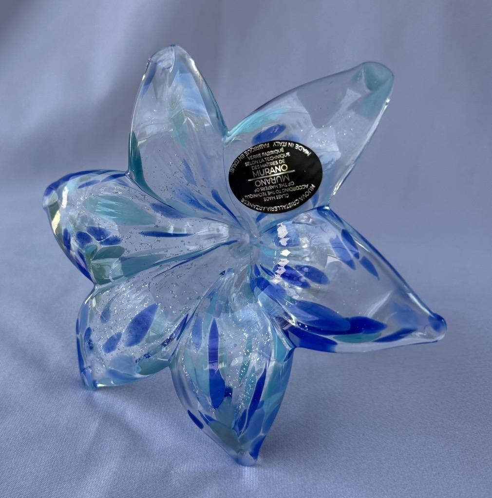 Genuine Italian Flower Blown Glass Murano dark and light blue Italy 713