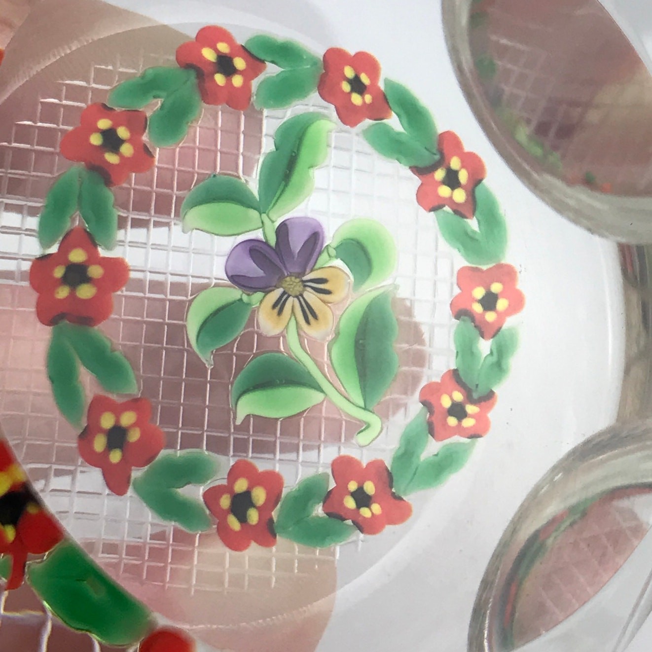 Perthshire 1998D Garlanded Pansy Lampwork Flower Leaves Clear Facet Paperweight
